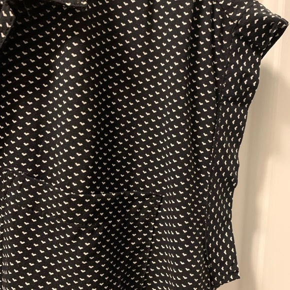 5/$25 Item JACHS Girlfriend Flowy Button Down Blouse - Picture 7 of 8